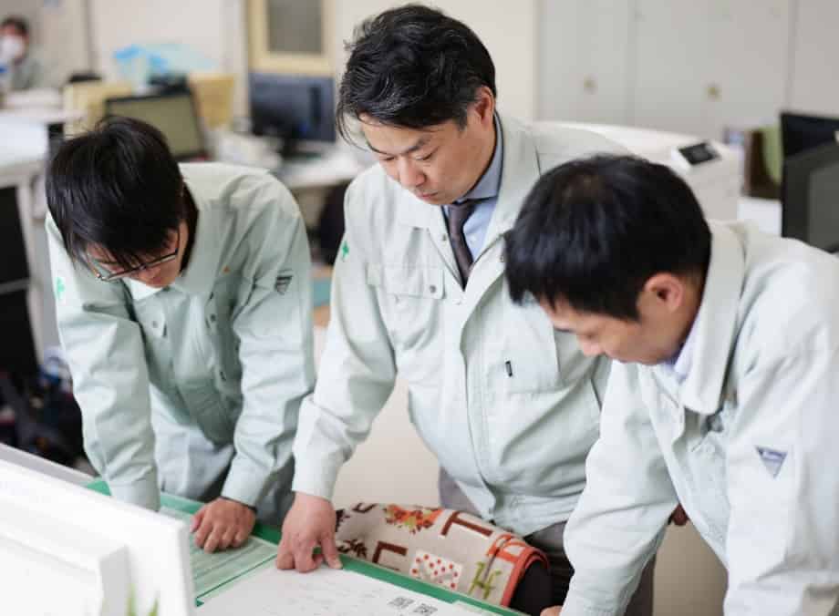 業務の様子01